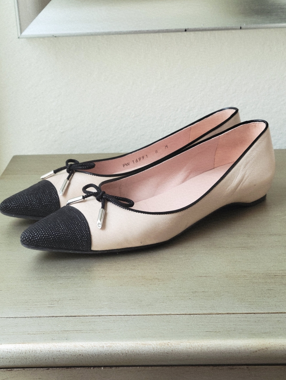 Stuart Weitzman Cream and Black Pointed Toe Bow Flats - Picture 7 of 13